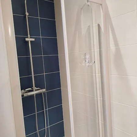 Chambre 4 Sur 4 Avec Sdb Privee Dans Logement Partage